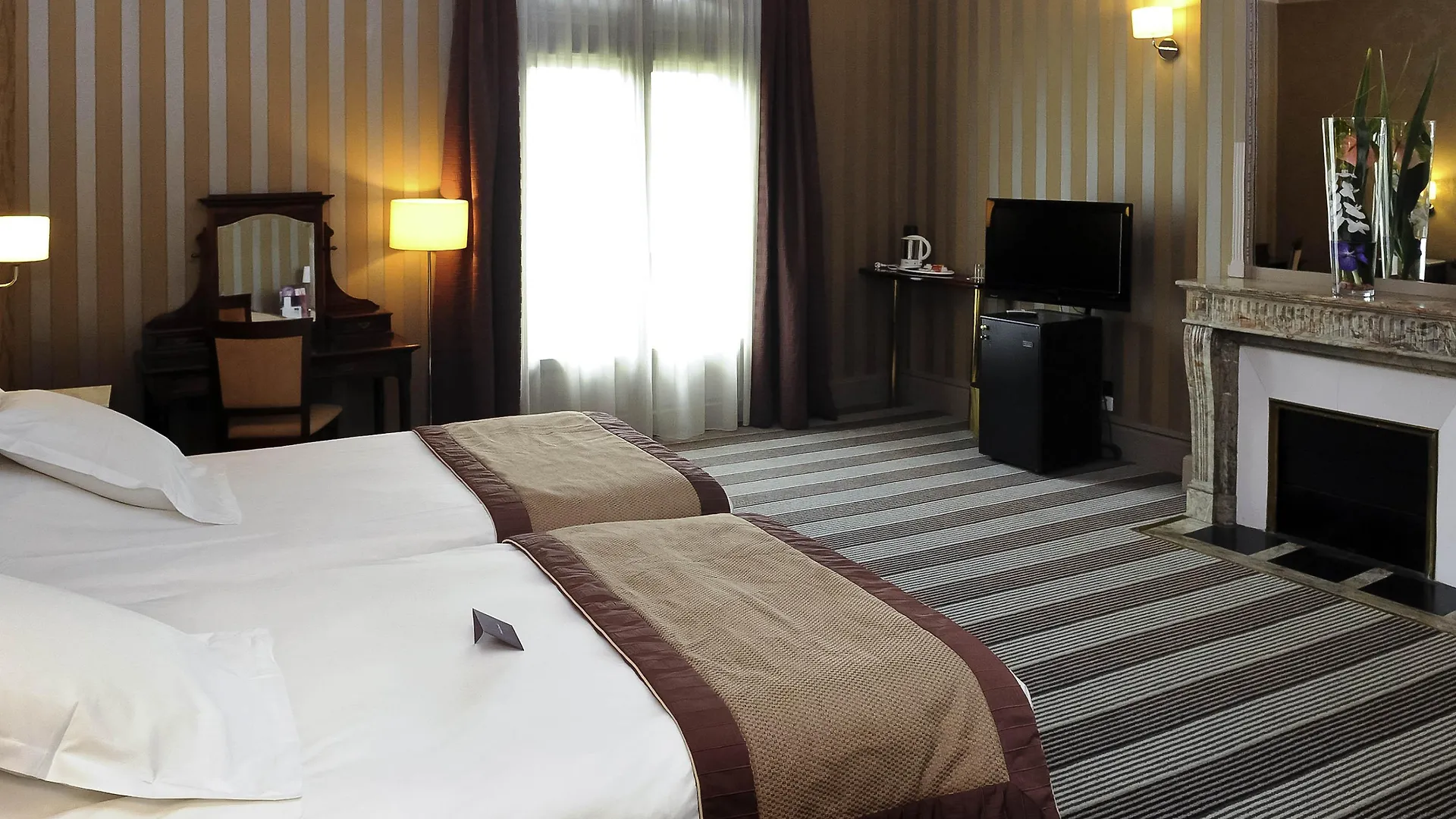 ****  Mercure Lyon Centre Chateau Perrache Otel Fransa