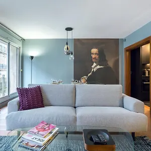 Apartment Stella - 2 Chambres-balcon- Place De La Republique